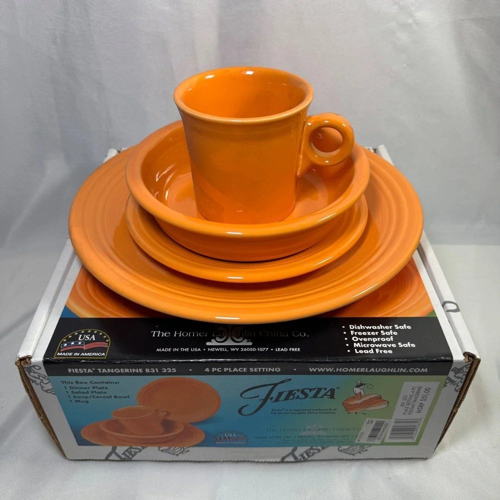 Fiesta Tangerine 4 Piece Place Setting Homer Laughlin China Orange 831 325 NEW